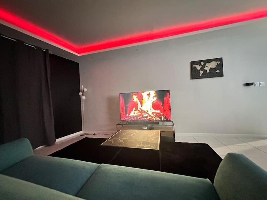E Servagnat T3 Luxe Avec Sauna Jacuzzi Et Hammam Épernay Extérieur photo